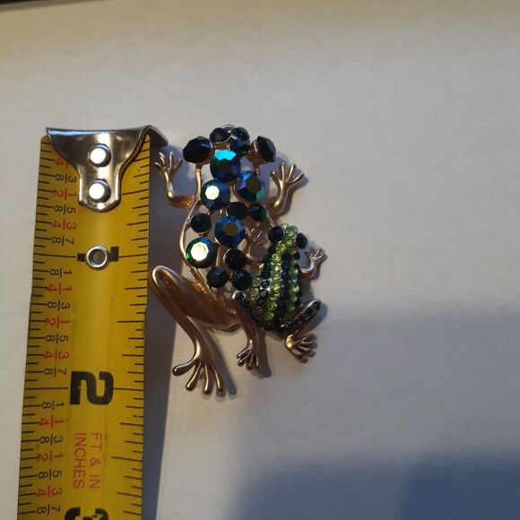 Vintage Winwest Frog Frogs Brooch Pin AB Rhinestones Green Blue Gold Tone - Picture 6 of 6